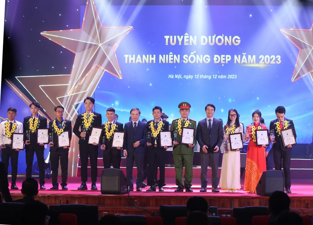 Lễ tuyên dương "Thanh niên sống đẹp" năm 2023