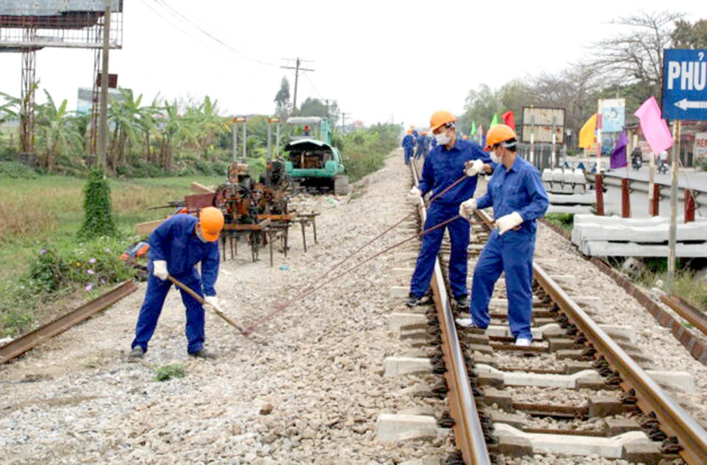 Bộ GTVT giao 4.300 tỷ đồng bảo trì hạ tầng đường sắt năm 2025