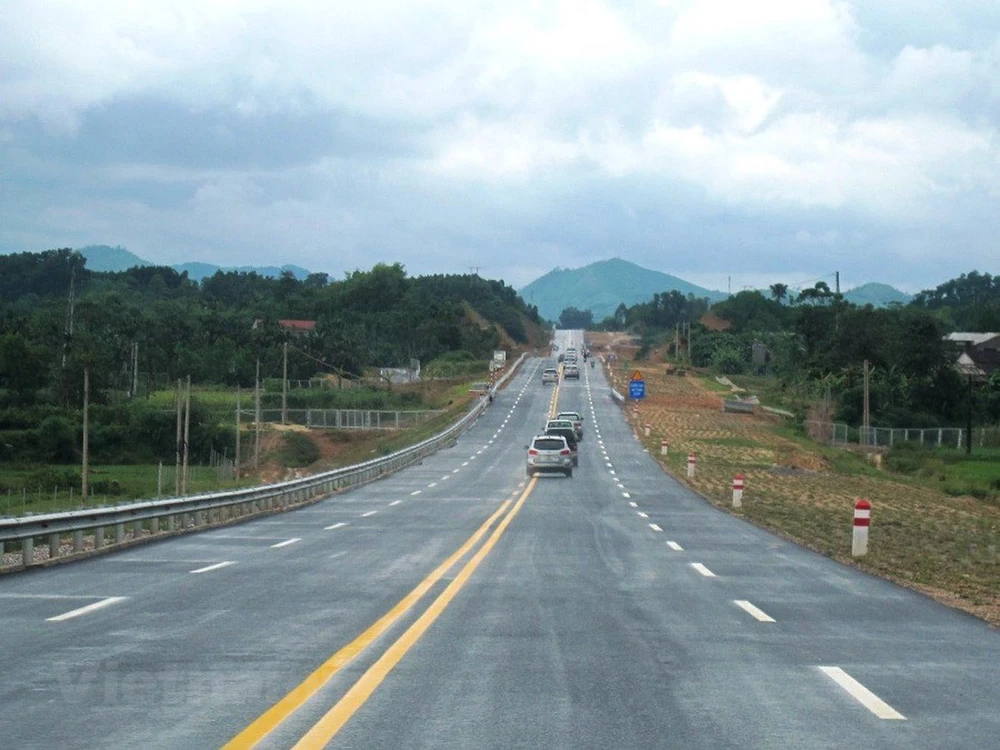 Đoạn Yên Bái - Lào Cai với tổng chiều dài 121km, sẽ được mở rộng lên 4 làn xe