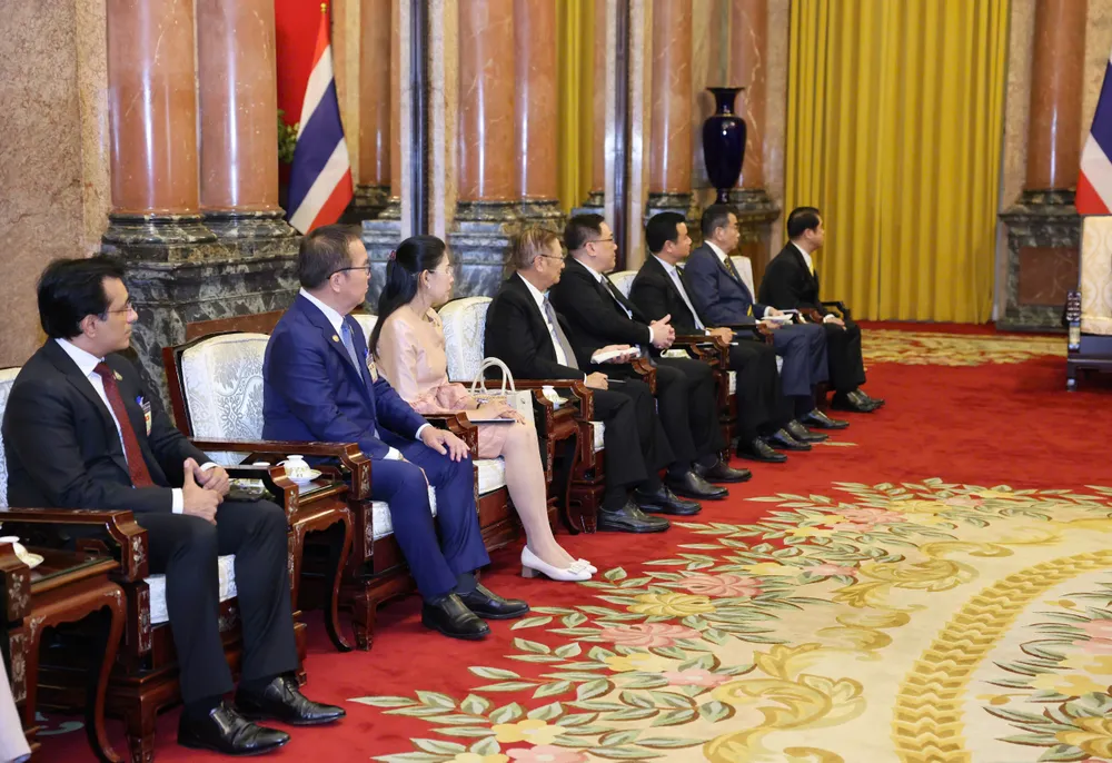 Chủ tịch nước Lương Cường tiếp Thủ tướng Paetongtarn Shinawatra và Đoàn đại biểu cấp cao Chính phủ Hoàng gia Thái Lan. Ảnh: QUANG PHÚC 1000001613.jpg