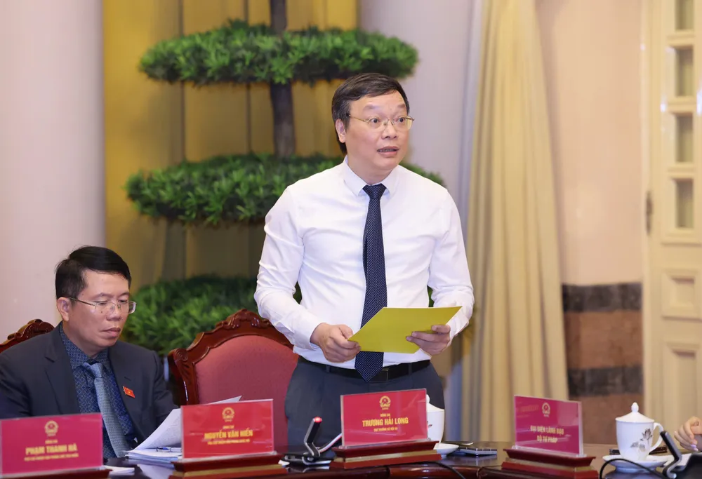 Thứ trưởng Bộ Nội vụ Trương Hải Long tại cuộc họp báo. Ảnh: QUANG PHÚC 1000005110.jpg