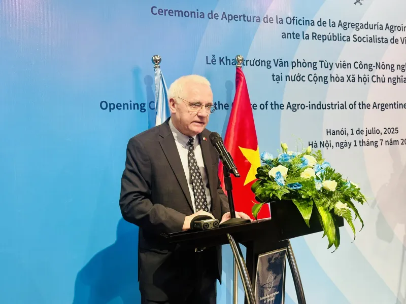 Đại sứ Marcos A. Bednarski phát biểu khai trương Văn phòng tùy viên chuyên trách công - nông nghiệp Argentina tại Việt Nam