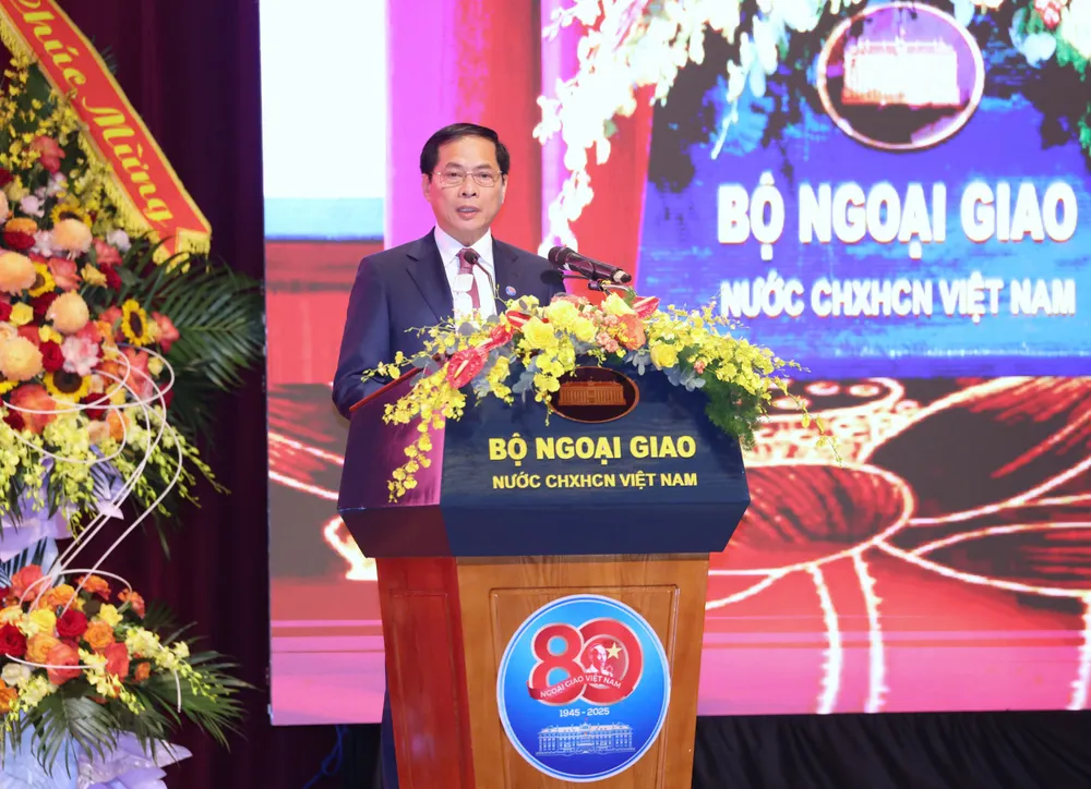 Phó Thủ tướng, Bộ trưởng Bộ Ngoại giao Bùi Thanh Sơn phát biểu tại lễ kỷ niệm. Ảnh: QUANG PHÚC TBT8.jpg