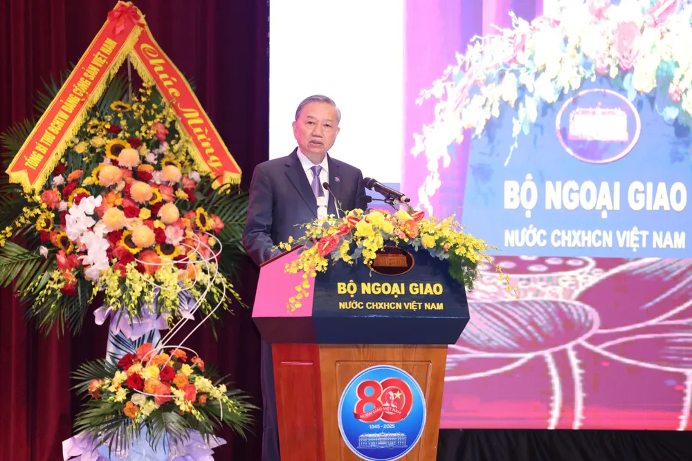 Tổng Bí thư Tô Lâm phát biểu tại lễ kỷ niệm, sáng 25-8. Ảnh: QUANG PHÚC TBT9.jpg