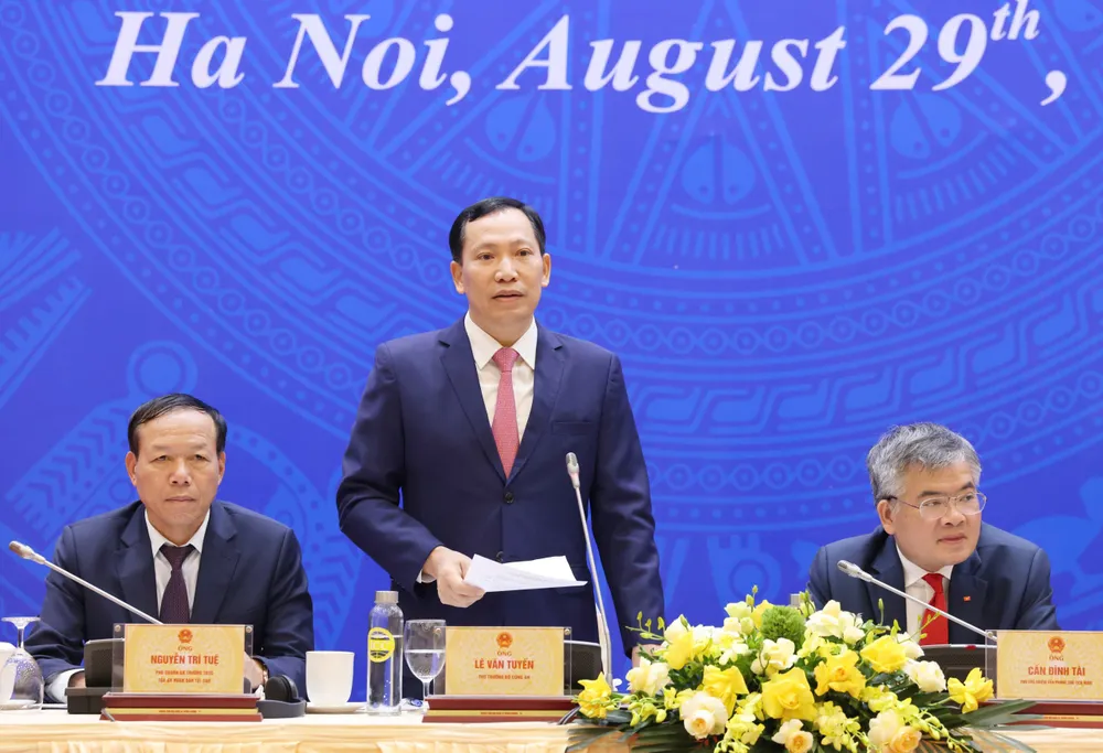 Thứ trưởng Bộ Công an, Thượng tướng Lê Văn Tuyến phát biểu tại họp báo. Ảnh: QUANG PHÚC 1000008223.jpg