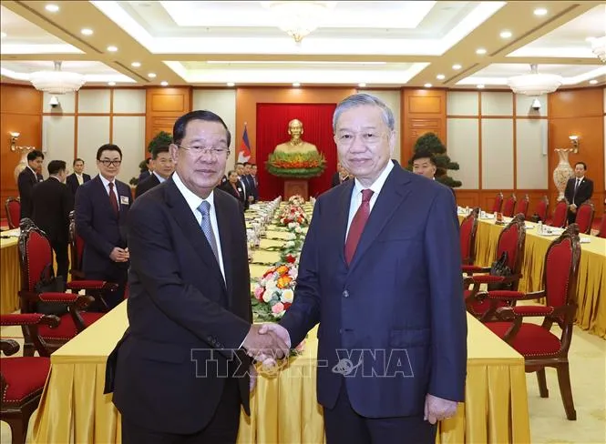 Tổng Bí thư Tô Lâm tiếp Chủ tịch Đảng Nhân dân Campuchia, Chủ tịch Thượng viện Campuchia Hun Sen. Ảnh: TTXVN 1000008396.jpg