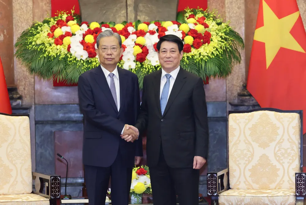 Chủ tịch nước Lương Cường tiếp đồng chí Triệu Lạc Tế, Ủy viên trưởng Nhân đại toàn quốc Trung Quốc. Ảnh: QUANG PHÚC 1000008399.jpg