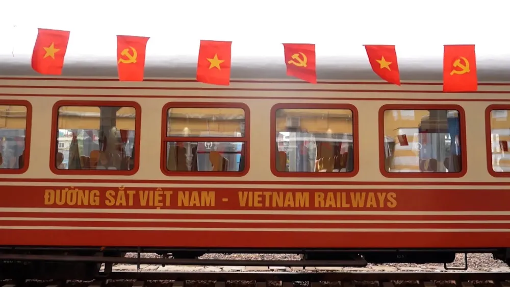 Thí điểm đưa công chức, viên chức, người lao động TP Hải Phòng đi làm bằng tàu hỏa
