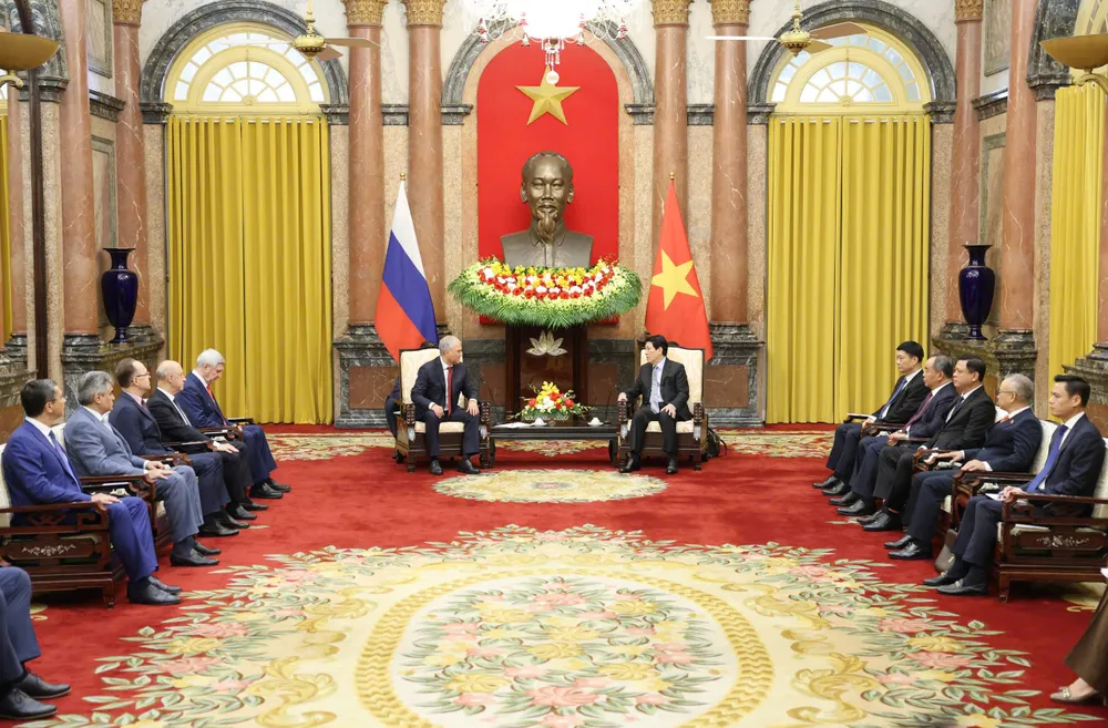 Chủ tịch nước Lương Cường tiếp Chủ tịch Duma Quốc gia Quốc hội Liên bang Nga Vyacheslav Volodin. Ảnh: QUANG PHÚC 1000011203.jpg