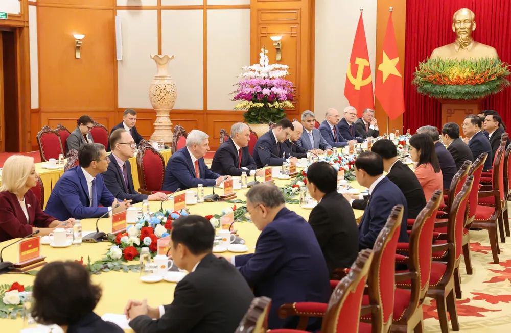 Tổng Bí thư Tô Lâm và Chủ tịch Duma Quốc gia Quốc hội Liên bang Nga Vyacheslav Volodin tại cuộc tiếp, sáng 29-9. Ảnh: QUANG PHÚC 1000011212.jpg