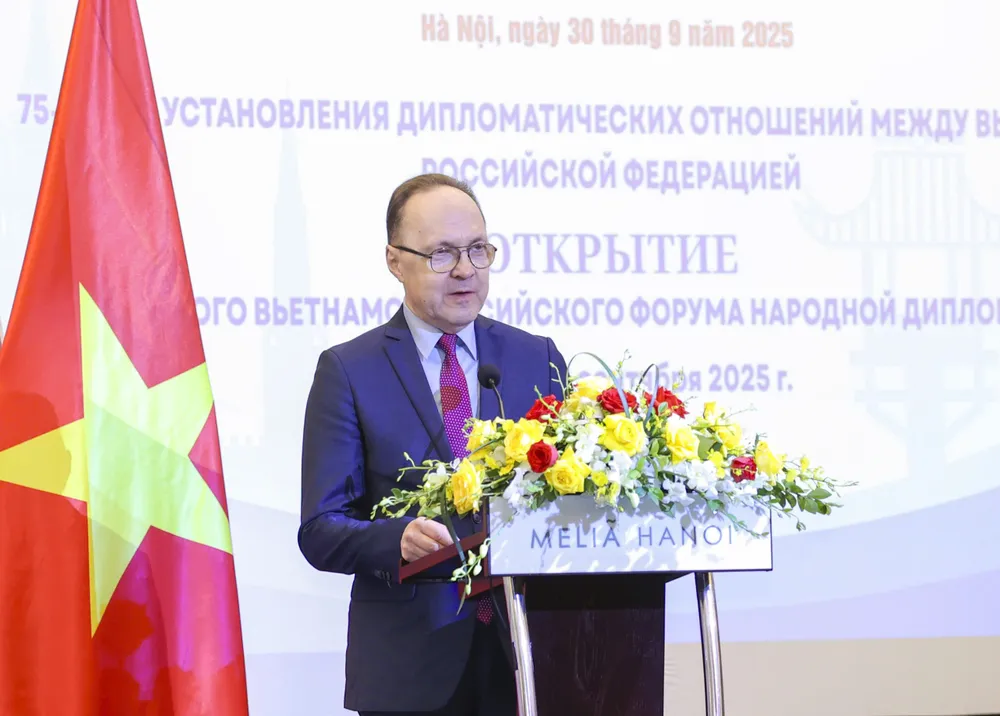 Đại sứ Nga G.S. Bezdetko phát biểu tại lễ kỉ niệm 75 năm thiết lập quan hệ ngoại giao Việt Nam - Liên bang Nga (30-1-1950 – 30-1-2025) và Diễn đàn Nhân dân Việt - Nga lần thứ nhất. Ảnh: VIẾT CHUNG 1000011269.jpg