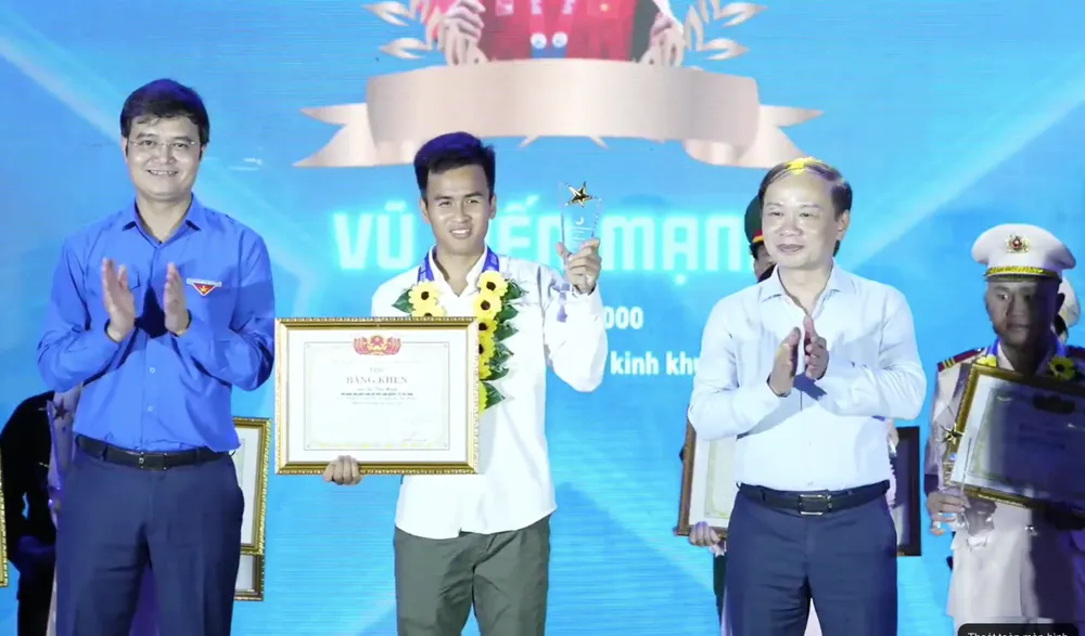 Vận động viên điền kinh Vũ Tiến Mạnh nhận Giải thưởng "Thanh niên sống đẹp năm 2025" 1000012167.png