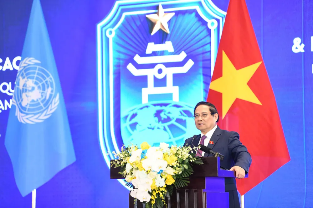 Thủ tướng Phạm Minh Chính phát biểu tại họp báo chiều 25-10. Ảnh: QUANG PHÚC 1000012887.jpg