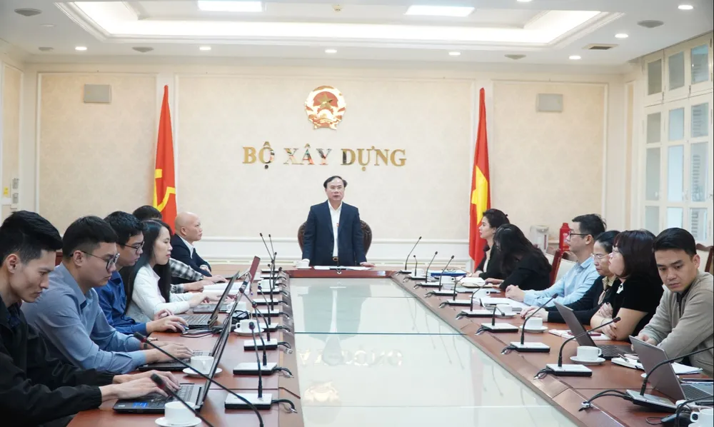 Hội nghị trực tuyến tập huấn sử dụng hệ thống thông tin về nhà ở và thị trường bất động sản ngày 5-12.