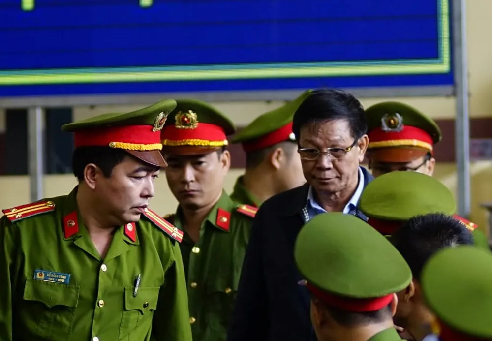 Cựu Trung tướng Phan Văn Vĩnh từ chối đăng bản án lên Cổng thông tin ảnh 1