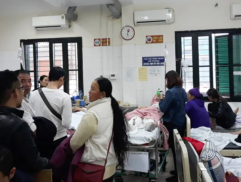 Các nạn nhân vụ xe Lexus gây tai nạn trên phố Trích Sài đã qua cơn nguy kịch ảnh 1