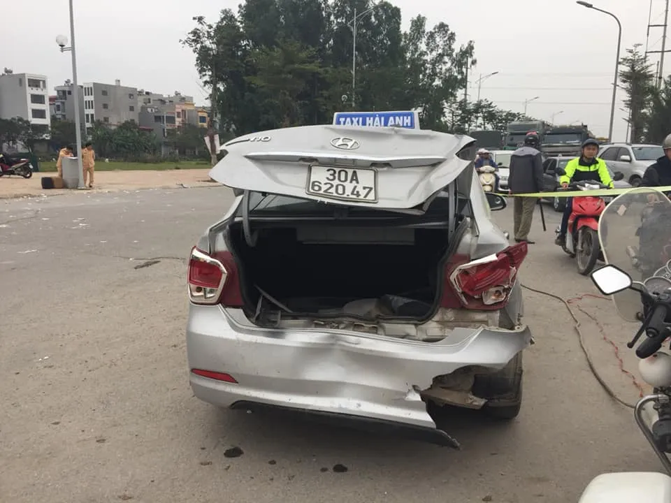 Ô tô “điên” tông liên hoàn, 2 người tử vong ảnh 3