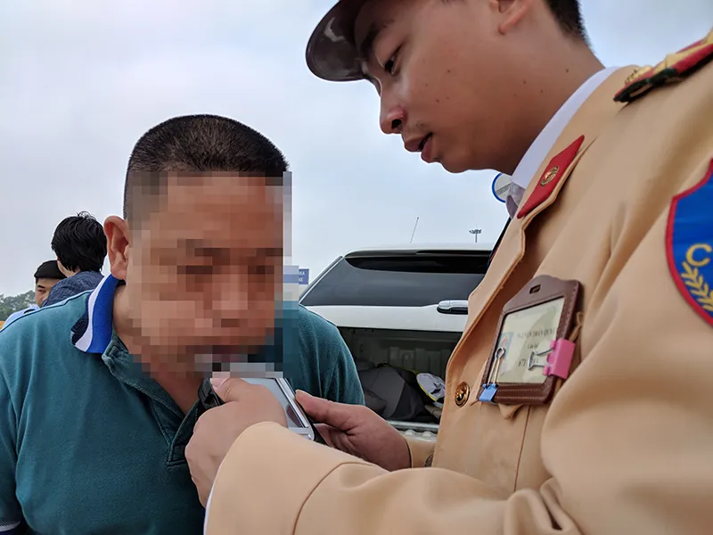 Tài xế xe bồn dương tính với ma túy, khai do uống "rượu 138" ảnh 2