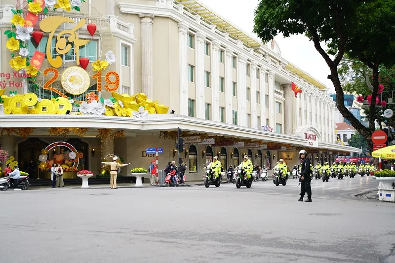 Hội nghị Mỹ - Triều Tiên: Xe bọc thép xuống đường tăng cường an ninh ảnh 5 Hội nghị Mỹ - Triều Tiên: Xe bọc thép xuống đường tăng cường an ninh ảnh 5