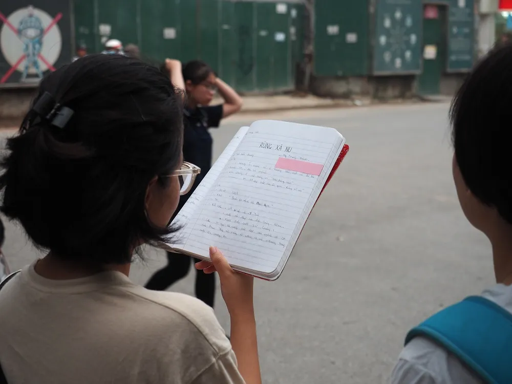 Thí sinh vội chạy vào phòng thi, báo chí bị hạn chế tác nghiệp ảnh 1