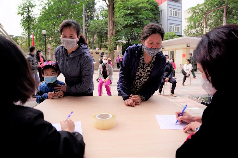 Thêm điểm phát gạo miễn phí cho người khó khăn ở Hà Nội ảnh 10