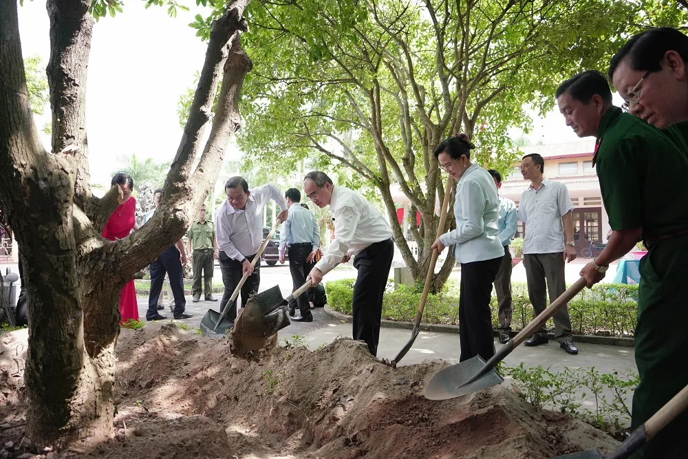 Đảng bộ, chính quyền và nhân dân TPHCM không quên công ơn những thương binh, bệnh binh ảnh 9