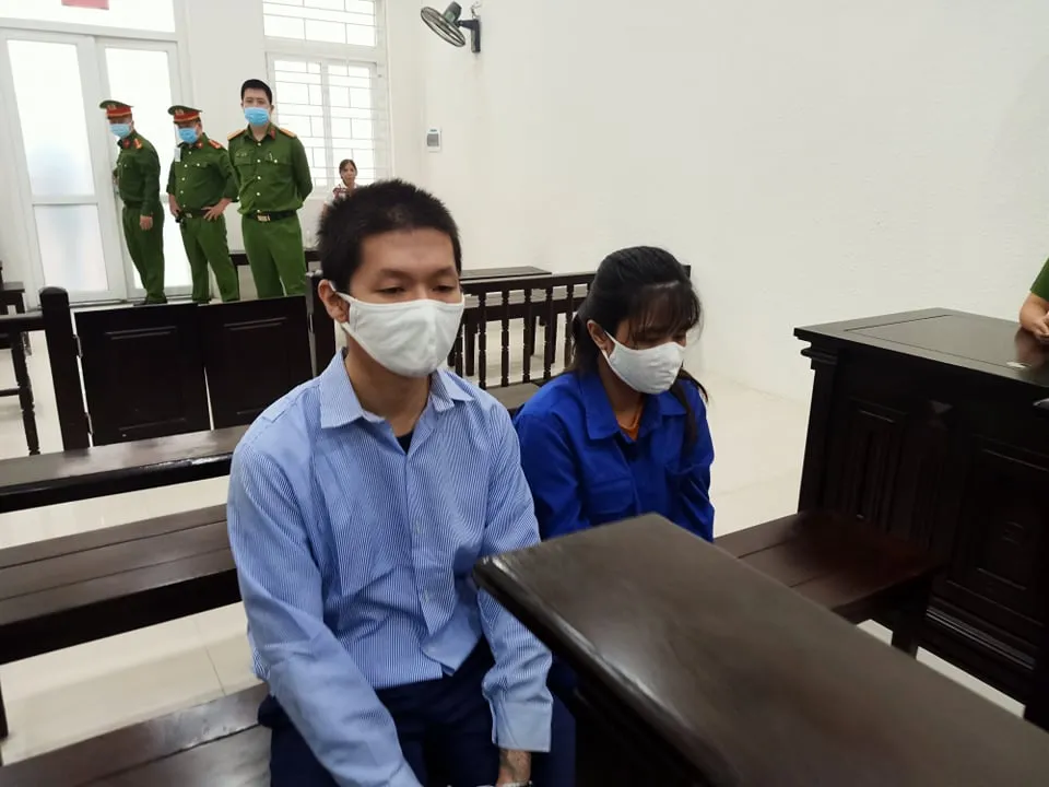 Hoãn phiên xét xử vụ mẹ và cha dượng giết con ảnh 1