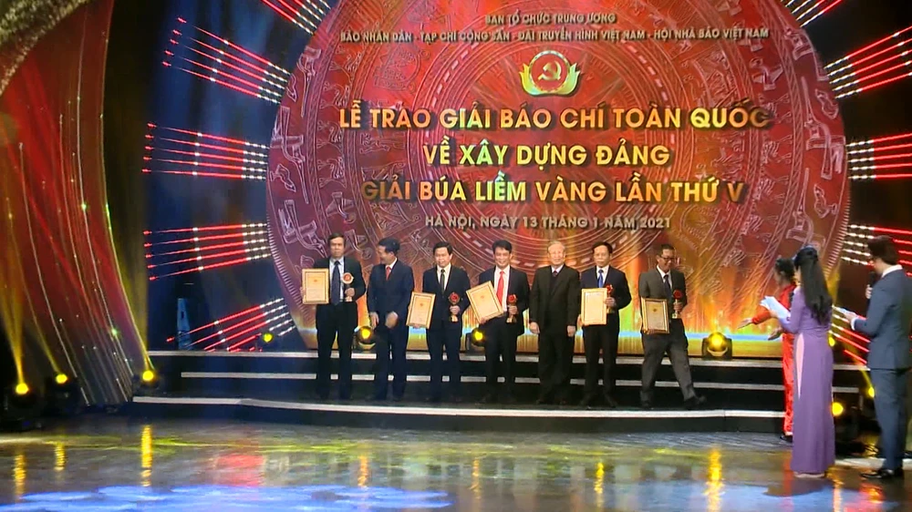 Giải Búa liềm vàng năm 2020: Lần đầu tiên trao giải đặc biệt