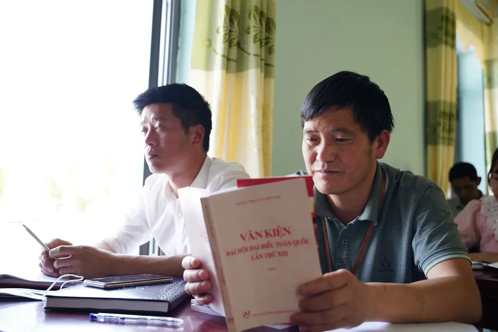 Băng rừng, vượt dốc ở Sì Lở Lầu để học Nghị quyết của Đảng ảnh 15 Băng rừng, vượt dốc ở Sì Lở Lầu để học Nghị quyết của Đảng ảnh 15