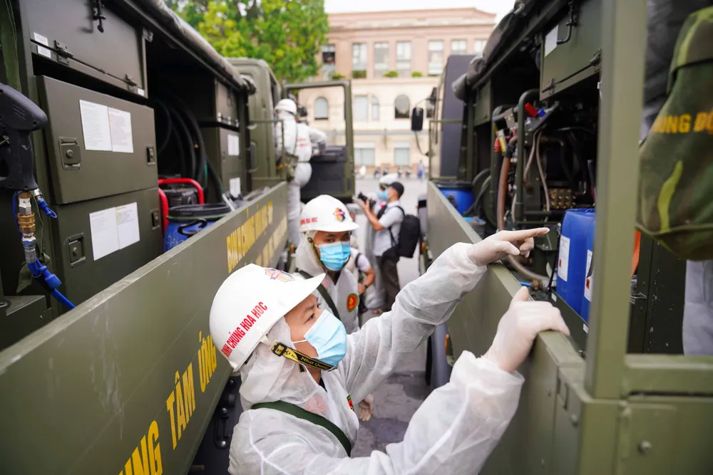 15 xe đặc chủng phun khử khuẩn tại 3 quận nội thành Hà Nội ảnh 13 15 xe đặc chủng phun khử khuẩn tại 3 quận nội thành Hà Nội ảnh 13