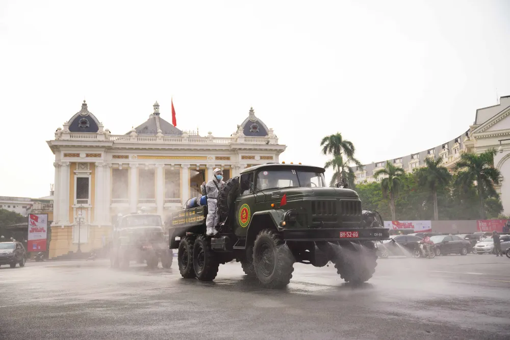 15 xe đặc chủng phun khử khuẩn tại 3 quận nội thành Hà Nội ảnh 17 15 xe đặc chủng phun khử khuẩn tại 3 quận nội thành Hà Nội ảnh 17