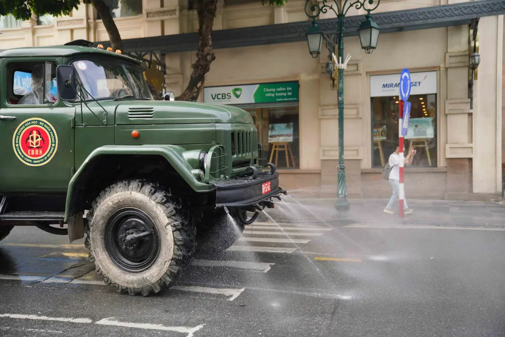15 xe đặc chủng phun khử khuẩn tại 3 quận nội thành Hà Nội ảnh 22 15 xe đặc chủng phun khử khuẩn tại 3 quận nội thành Hà Nội ảnh 22