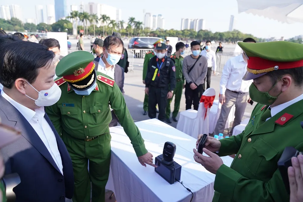 Tập huấn kiểm soát khán giả vào xem trận Việt Nam - Nhật Bản qua thẻ căn cước công dân ảnh 2