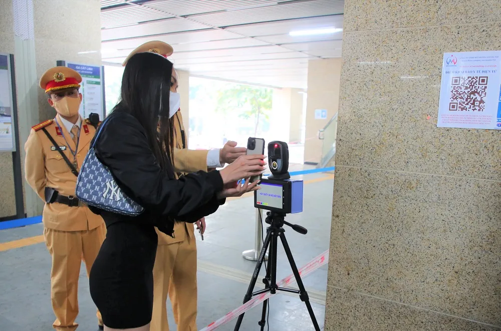 Lắp đặt thử nghiệm hệ thống camera quét mã QR tại ga Cát Linh ảnh 7 Lắp đặt thử nghiệm hệ thống camera quét mã QR tại ga Cát Linh ảnh 7