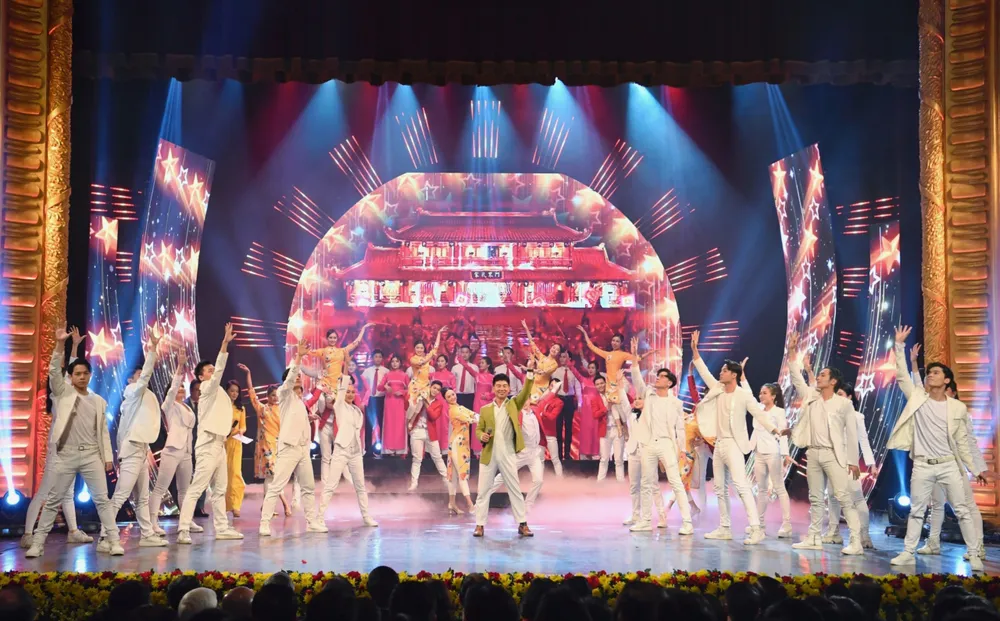 Viết về xây dựng Đảng phải kiên trì, xuất phát từ niềm tin và tình yêu đích thực ảnh 4