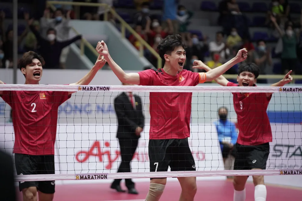 Nhưng pha đá cầu quá đầu ấn tượng của môn Cầu mây ảnh 18