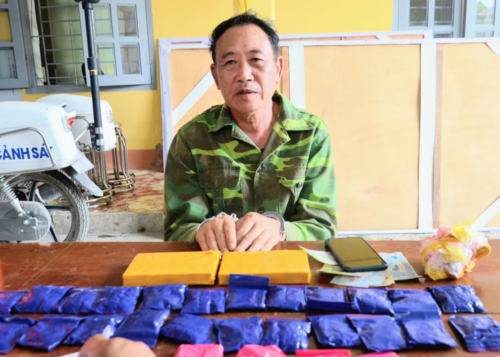 Bắt 2 đối tượng, thu giữ lượng lớn ma túy ảnh 1 Bắt 2 đối tượng, thu giữ lượng lớn ma túy ảnh 1
