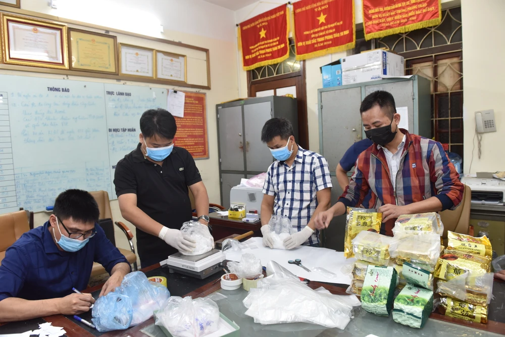 Bộ Công an khởi tố 9 người, thu giữ 64kg ma túy và 20 bánh heroin ảnh 1 Bộ Công an khởi tố 9 người, thu giữ 64kg ma túy và 20 bánh heroin ảnh 1