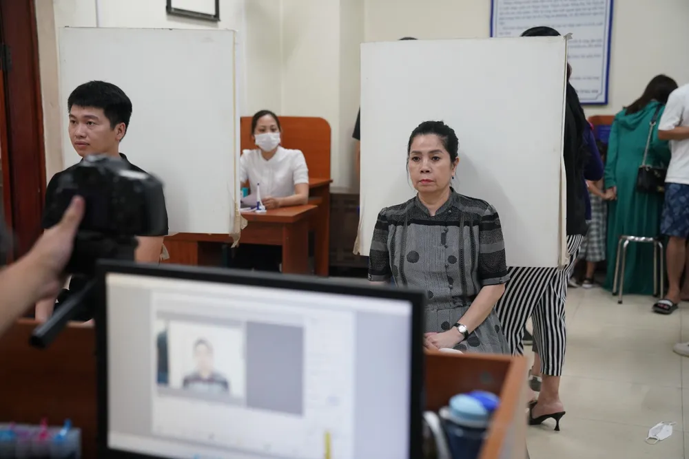 Mẫu hộ chiếu mới có gì khác so với hộ chiếu cũ? ảnh 9