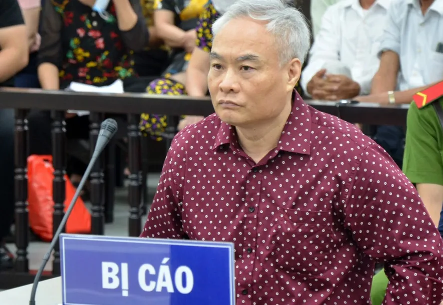 Cựu Chủ tịch Trung tâm Hỗ trợ người nghèo lĩnh tù chung thân ảnh 1 Cựu Chủ tịch Trung tâm Hỗ trợ người nghèo lĩnh tù chung thân ảnh 1