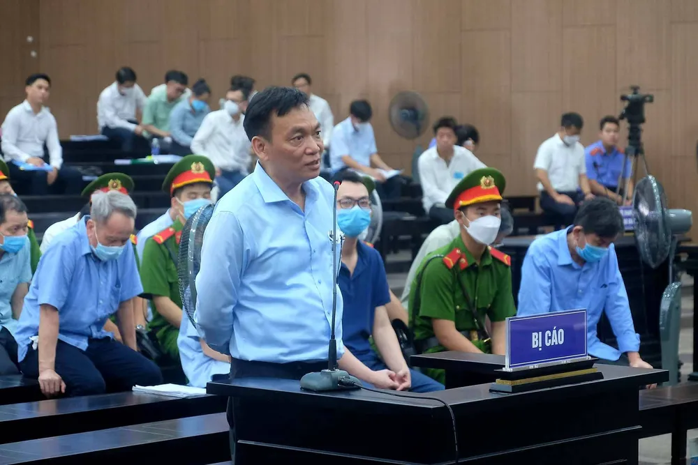 Bị cáo Nguyễn Đại Dương phủ nhận câu kết với bố vợ để “thâu tóm” đất vàng ở Bình Dương ảnh 2