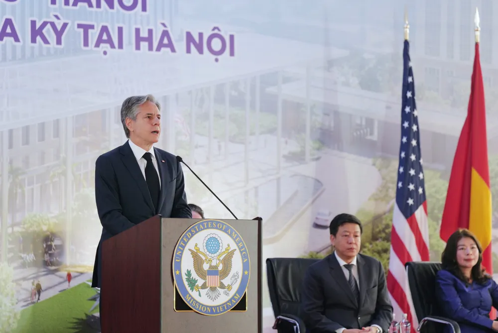 Ngoại trưởng Antony Blinken dự và phát biểu tại lễ khởi công khu phức hợp Đại sứ quán Hoa Kỳ tại Hà Nội, sáng 15-4. Ảnh: VIẾT CHUNG Ngoại trưởng Antony Blinken dự và phát biểu tại lễ khởi công khu phức hợp Đại sứ quán Hoa Kỳ tại Hà Nội, sáng 15-4. Ảnh: VIẾT CHUNG