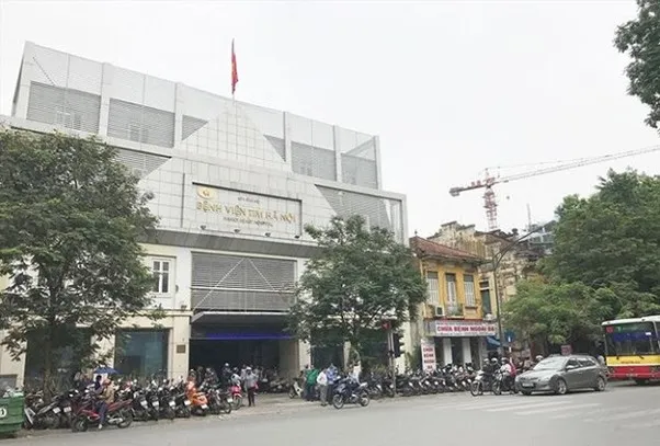 Trụ sở Bệnh viện Tim Hà Nội