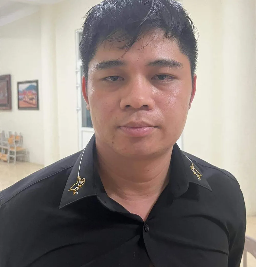 Nghi phạm Hùng tại cơ quan công an Nghi phạm Hùng tại cơ quan công an