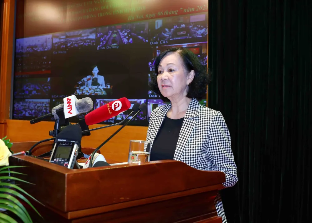 Đồng chí Trương Thị Mai phát biểu tại hội nghị. Ảnh: KIÊN PHẠM