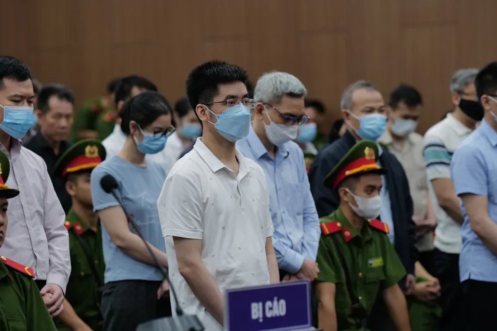 Bị cáo Hoàng Văn Hưng tại phiên tòa Bị cáo Hoàng Văn Hưng tại phiên tòa