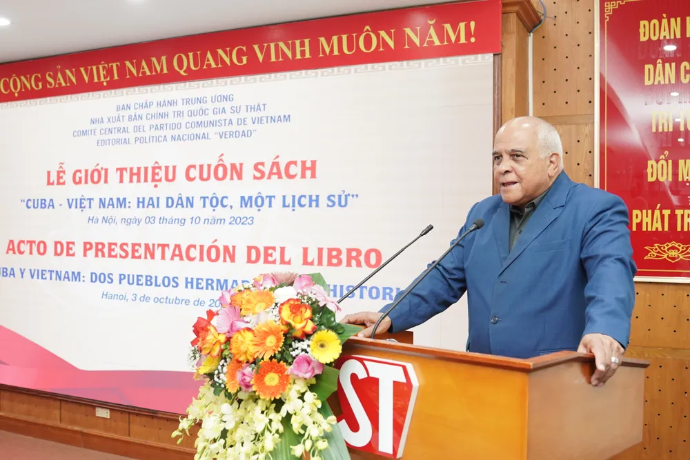 Đại sứ đặc mệnh toàn quyền nước Cộng hòa Cuba tại Việt Nam Orlando Nicolás Guillén phát biểu tại buổi giới thiệu sách. Ảnh: ĐỖ TRUNG Đại sứ đặc mệnh toàn quyền nước Cộng hòa Cuba tại Việt Nam Orlando Nicolás Guillén phát biểu tại buổi giới thiệu sách. Ảnh: ĐỖ TRUNG