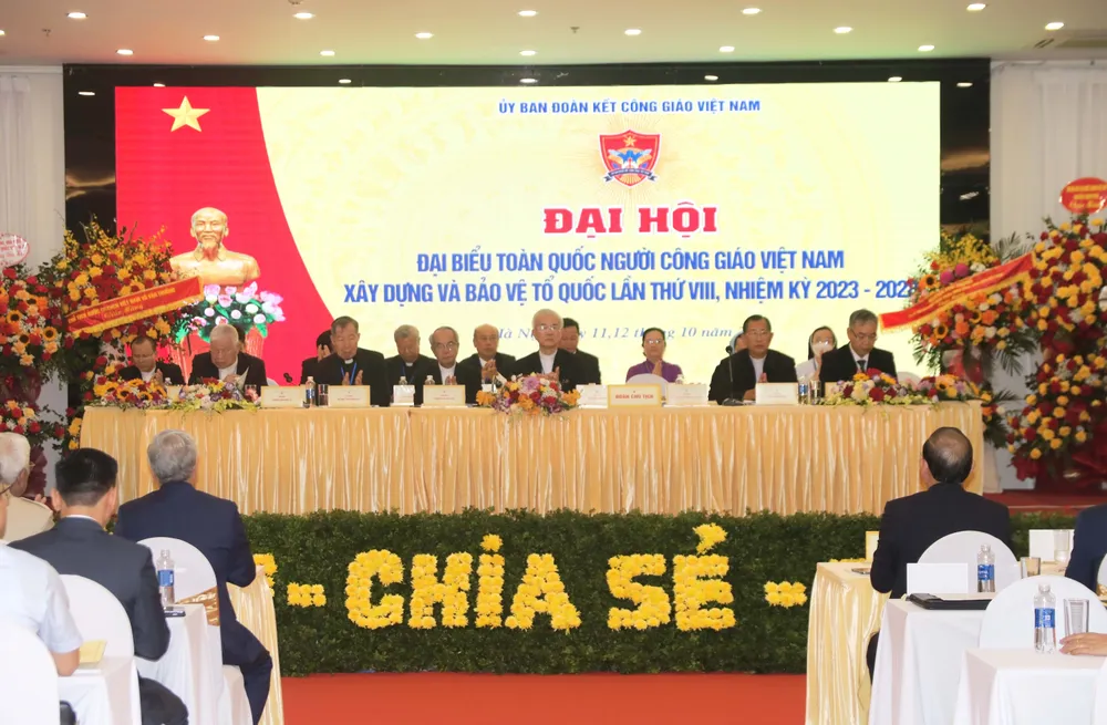 Đại hội đại biểu toàn quốc Người Công giáo Việt Nam xây dựng và bảo vệ Tổ quốc lần thứ VIII tổ chức trong 2 ngày 11 và 12-10 tại Hà Nội Đại hội đại biểu toàn quốc Người Công giáo Việt Nam xây dựng và bảo vệ Tổ quốc lần thứ VIII tổ chức trong 2 ngày 11 và 12-10 tại Hà Nội