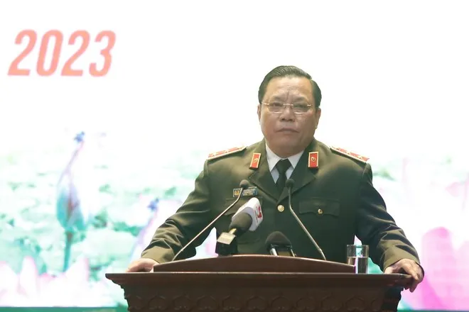 Trung tướng Nguyễn Hải Trung yêu cầu các đơn vị thuộc công an thành phố phải nâng cao vai trò, trách nhiệm của người đứng đầu, tập trung chỉ đạo thực hiện đợt cao điểm với tinh thần thực sự quyết tâm, quyết liệt 2-3476.jpg