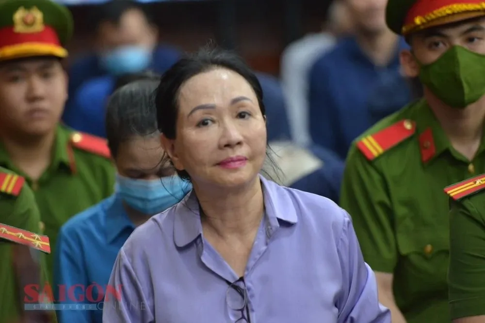 Bà Trương Mỹ Lan tại phiên tòa trong giai đoạn 1 vụ án Vạn Thịnh Phát. Ảnh: HOÀNG HÙNG Mỹ Lan.jpg